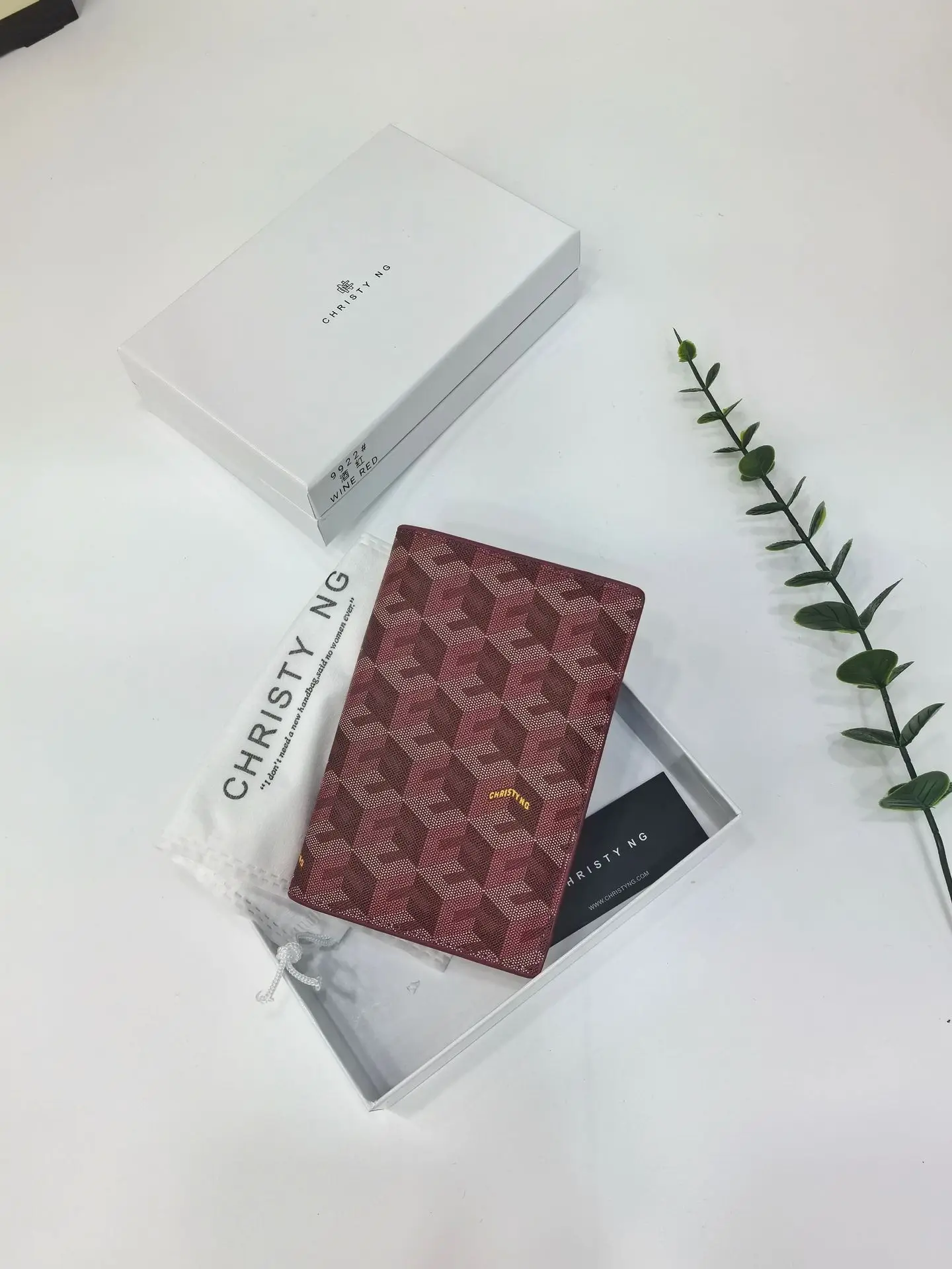 Wine red color