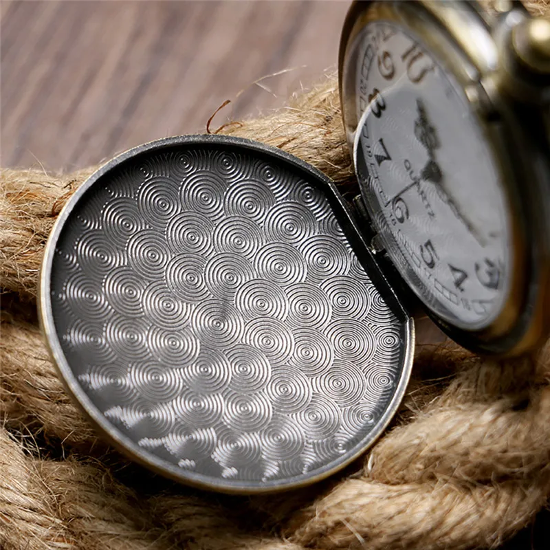 Рисунок 3 - Бронзовые антикварные треугольные