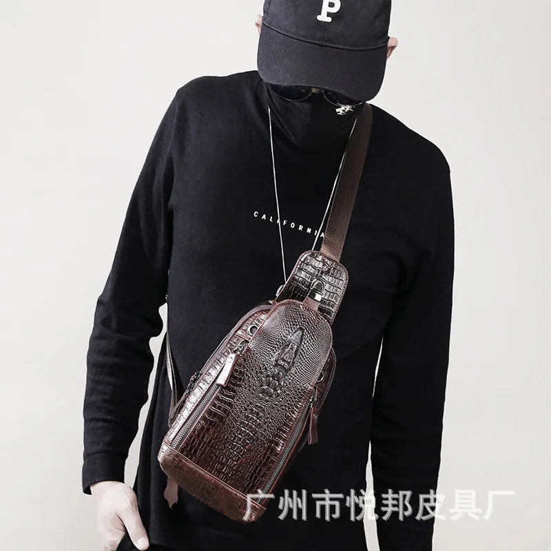 

Men's European and American Retro Crocodile Pattern Genuine Leather Chest Bag Sports Diagonal Backpack Casual Chest Shoulder Bag