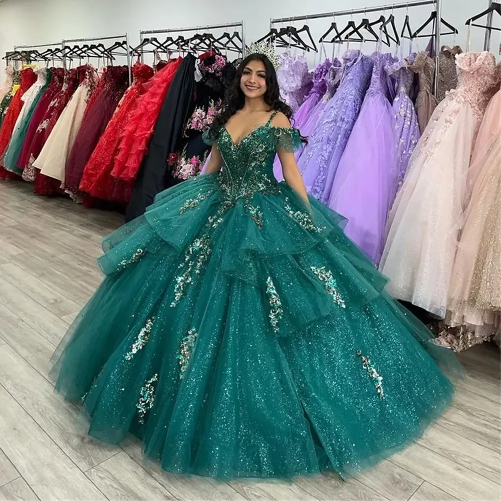 

Angelsbridep Emerald Green Sequined Tiered Quinceanera Dress Ball Gown Off the Shoulder Sweet 15 Gowns Mexican Girls Birthday