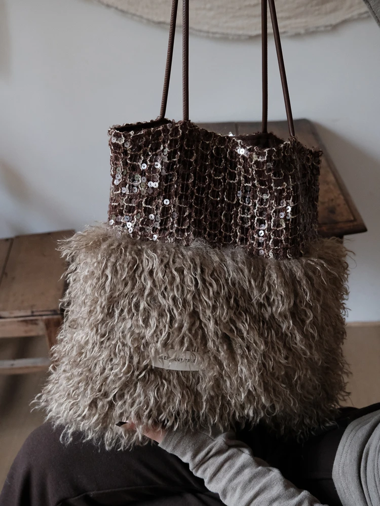 New Faux Fur Wool Boston Handbag 2025 Winter Warm Plush Tote Bag Simple Versatile Women's Autumn Winter Shoulder Crossbody Bag