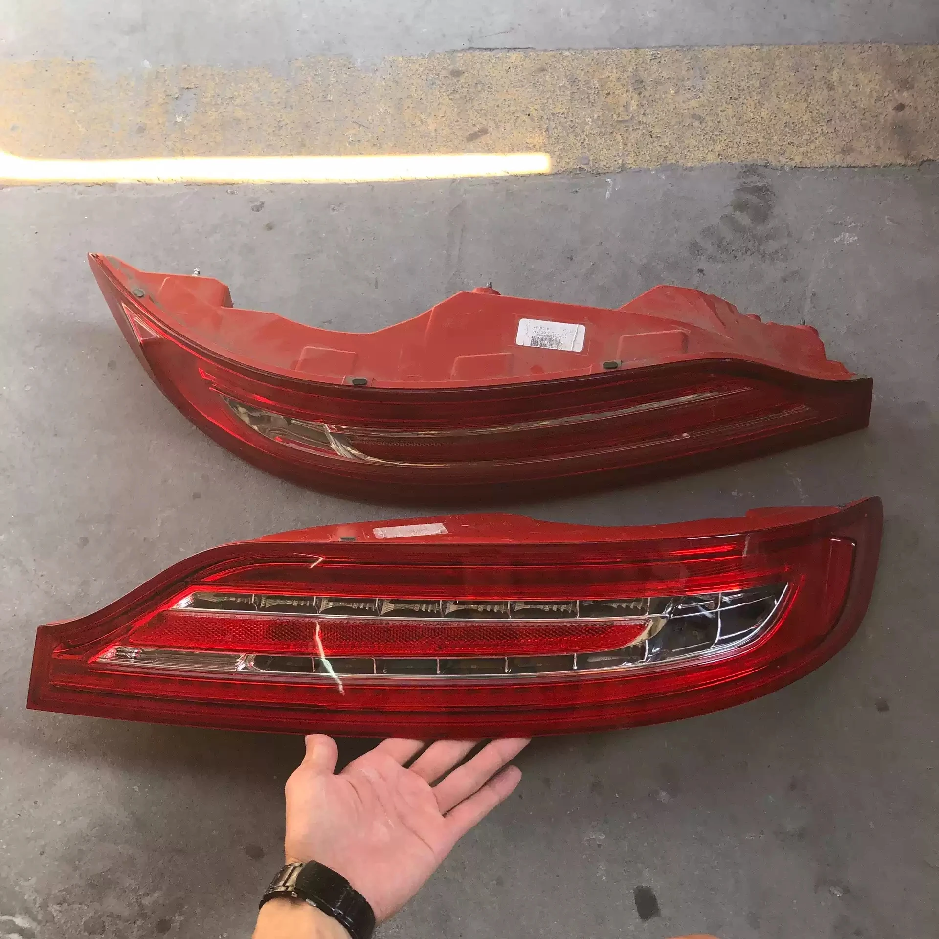 

Pair of Car Rear Lamp LED Tail Light taillight Brake Lamp Reverse light Turn signal for Lincoln MKC 2014-19