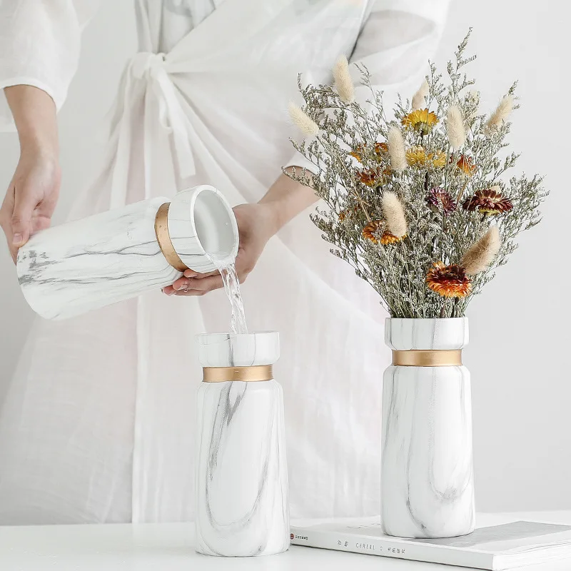 

Simple White Ceramic Vase Modern Home Decoration Porcelain Vase Vase Origami Design Flower Arrangement Decorative Gift Vase
