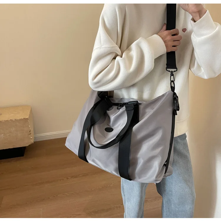 Universal Fitness Training Bag for Both Men Women Short-term Travel Bag for Business Trips Outdoor Sports Accommodation