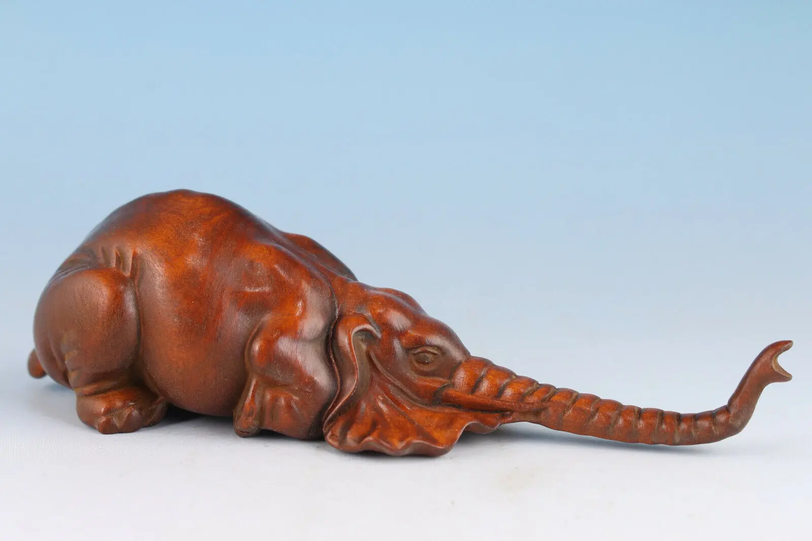 

lovely Netsuke Chinese Boxwood Handwork elephant Statue tea pet fengshui
