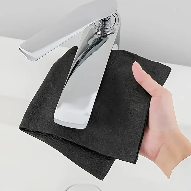 Streak-Free Cleaning Cloth 4