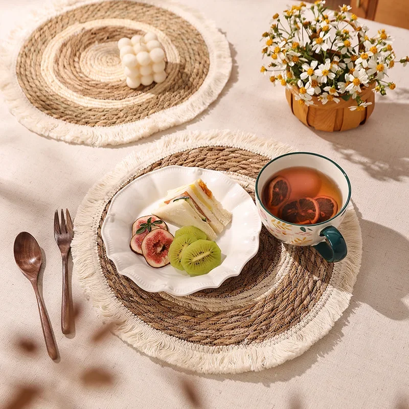 

4PC Circular Tassel Placemats Natural Large Straw Woven Decoration Bohemian Handmade Rattan Weaving Heat Resistant for Coasters