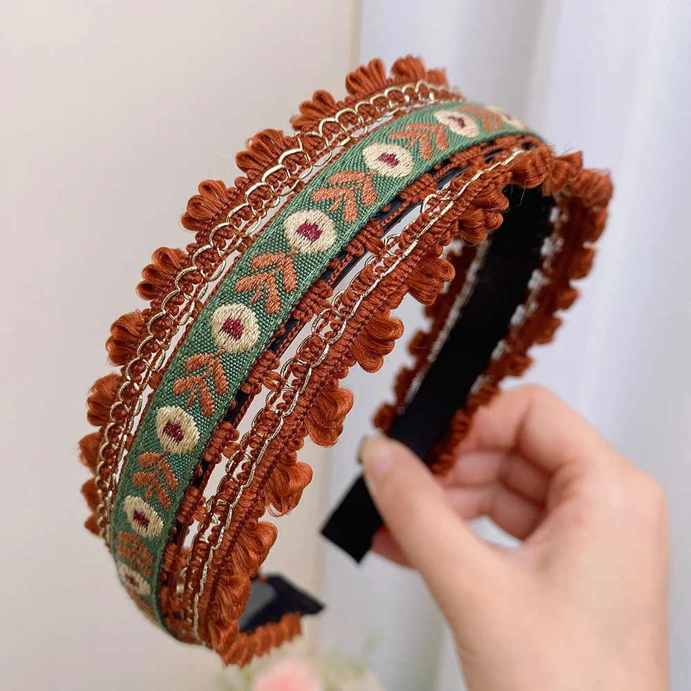 Boho Chic Embroidery Headband - Retro Style Elegant Hair Accessory