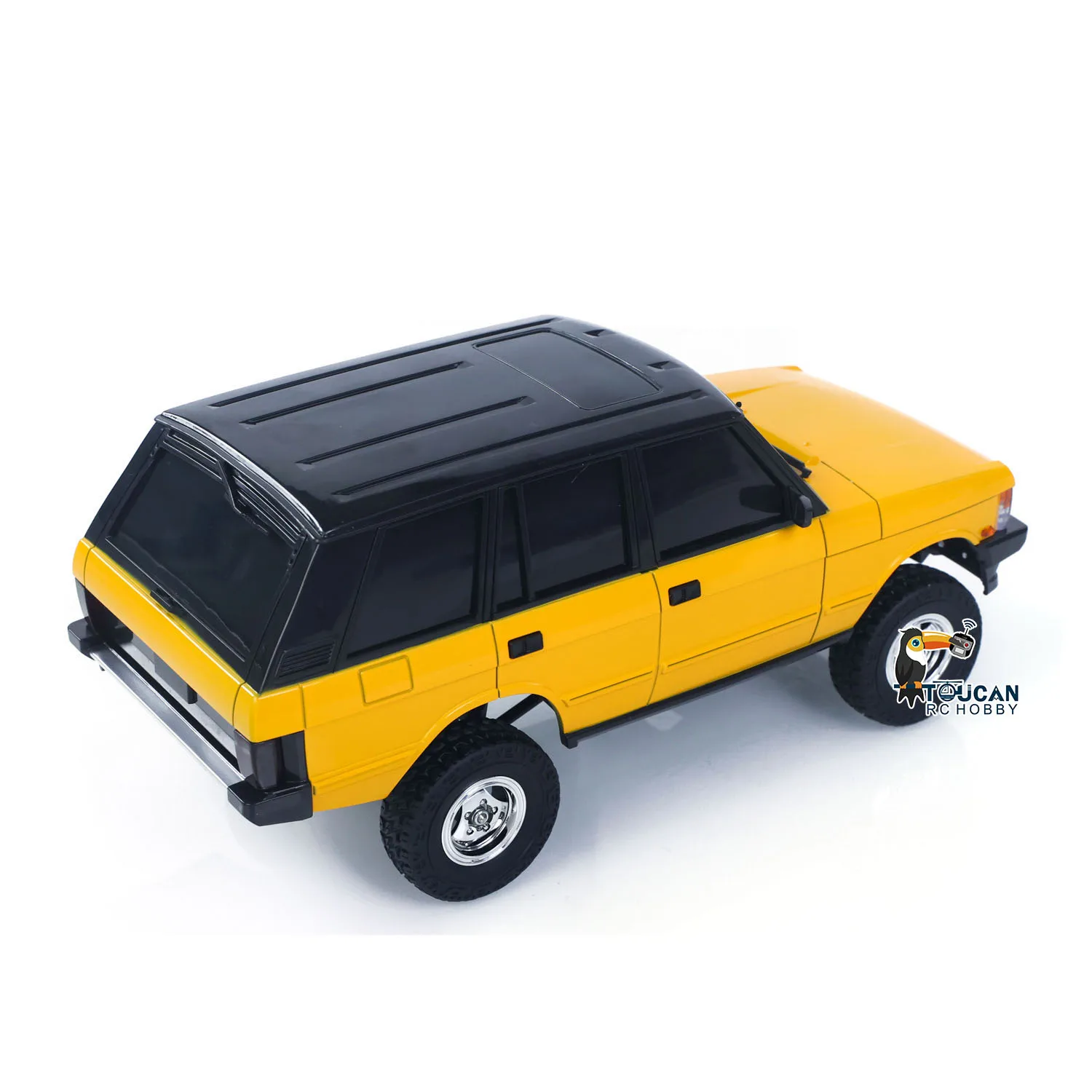 Voiture RC tout-terrain LDRC LD18401 en train de grimper une pente raide, démontrant ses capacités de crawler.