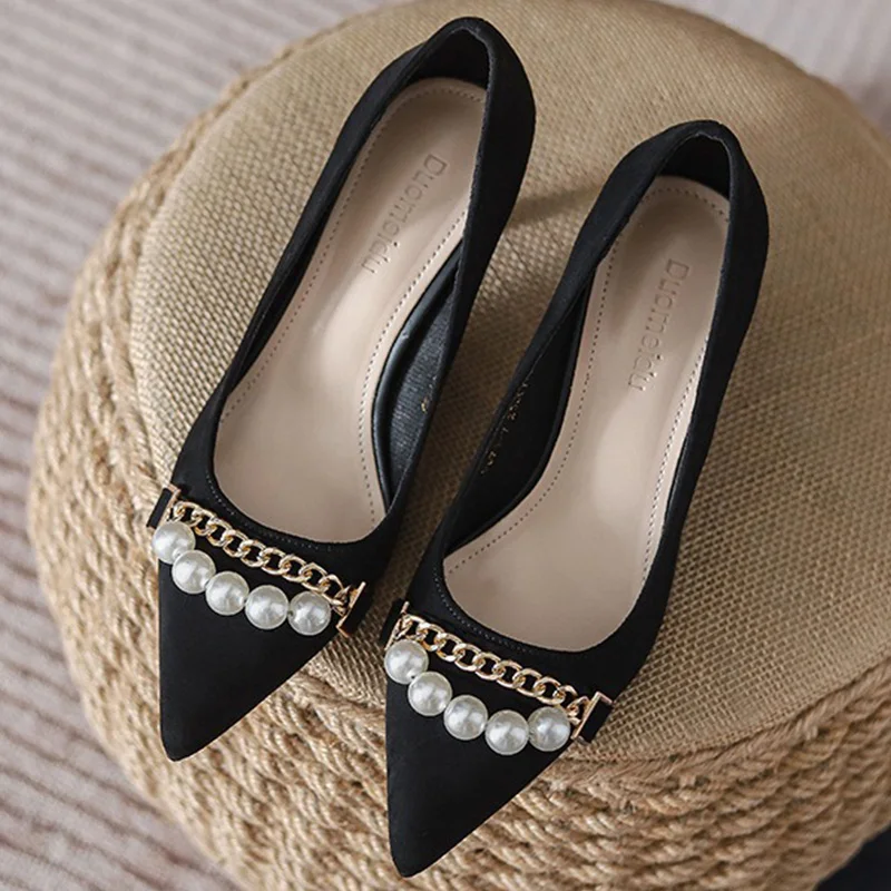 

2024 Summer Women 5/7cm High Heels Pumps Soft Leather Pearl Metal Buckle Strap Pointed Toe Diamond Plus Size Prom Flock Shoes