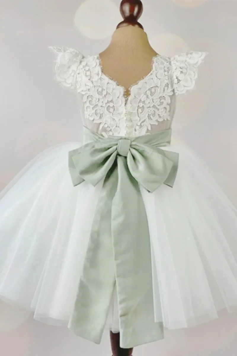 

Ivory Flower Girl Dress Lace Top With Green Bow Cute Knee Length Fit Wedding Party Birthday First Communion Gowns