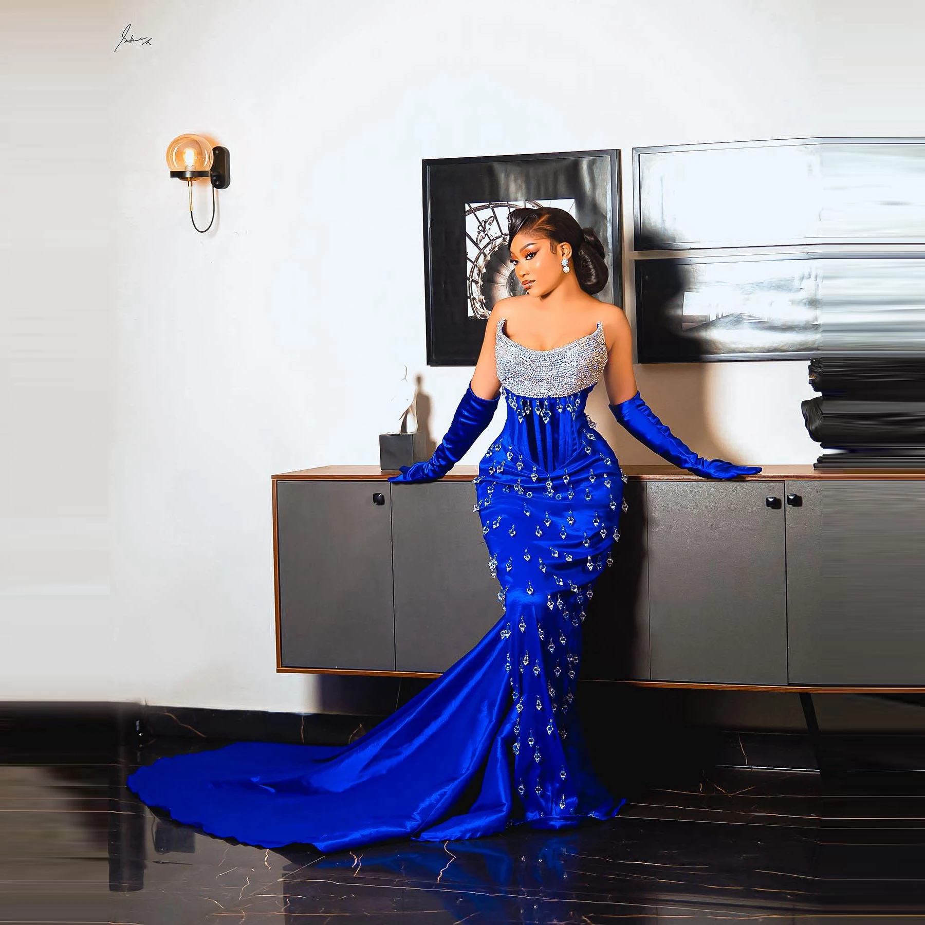 

Luxury Crystals Evening Dresses Black Girls Aso Ebi Wedding Dress Women Royal Blue Satin Mermaid Formal Gowns Beaded Prom Dresse