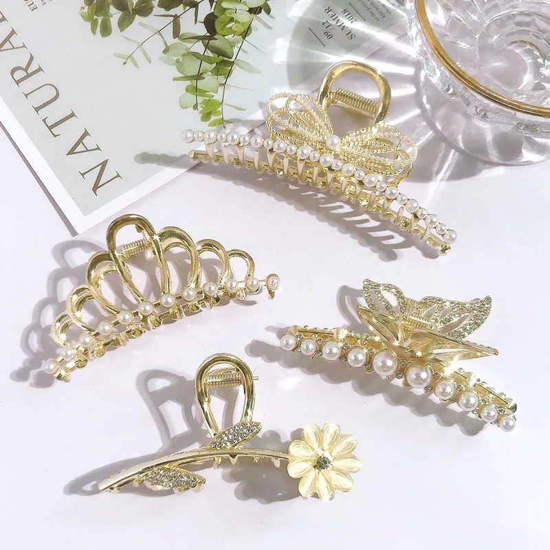 

Fashion Imitation Pearls Hair Claw For Women Girls Korean Geometric Bow Flower Crab Hair Clips Hair Accessories Metal Hairpins