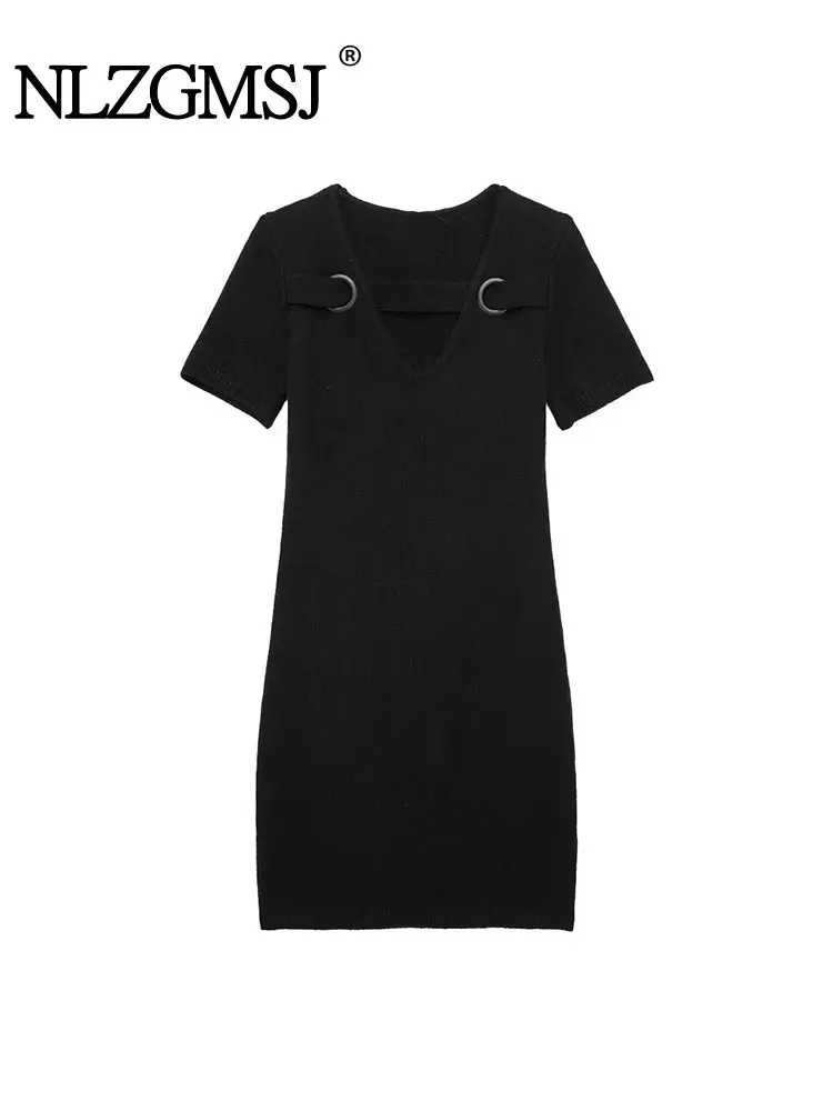 

Платье-Свитер женское Короткое трикотажное с коротким рукавом