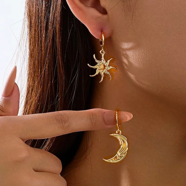 Bohemian Gold Color Sun Moon Dangle Earrings For Women Fashion Creative Metal Asymmetrical Abstract Star Earings Jewelry