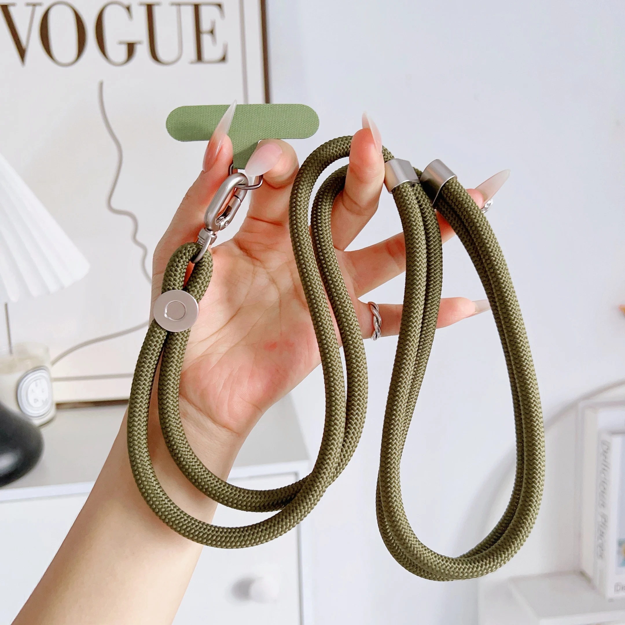 Versatile and Durable Universal Phone Crossbody Lanyard with Adjustable Anti-Loss Strap