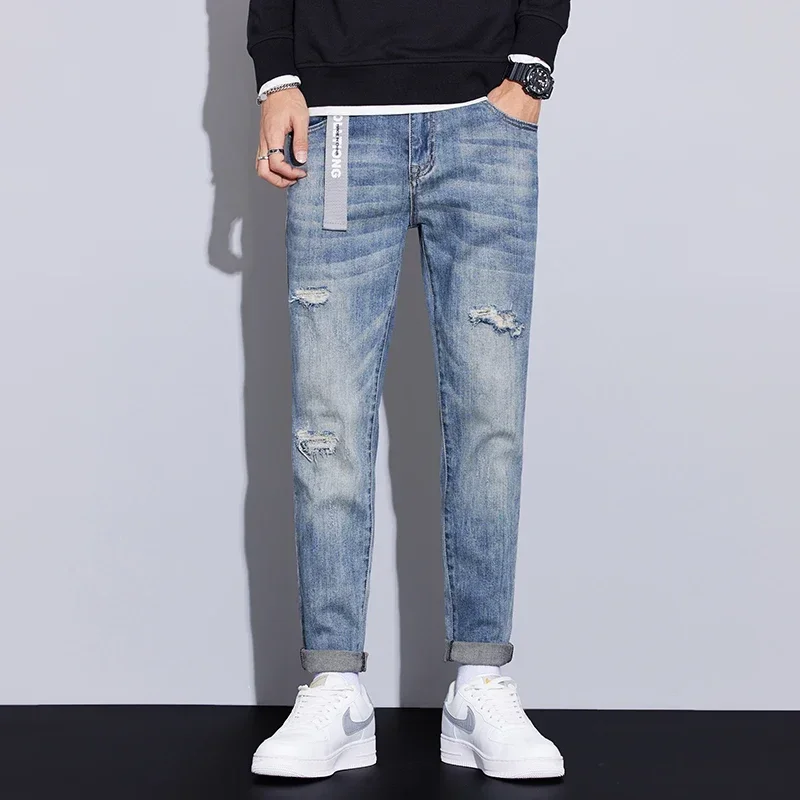 

2024 Men‘s Ripped Jeans Korean Version Slim Fit Stretchy High-Waisted Denim Trousers Spring New Style Streetwear Cool Pants For