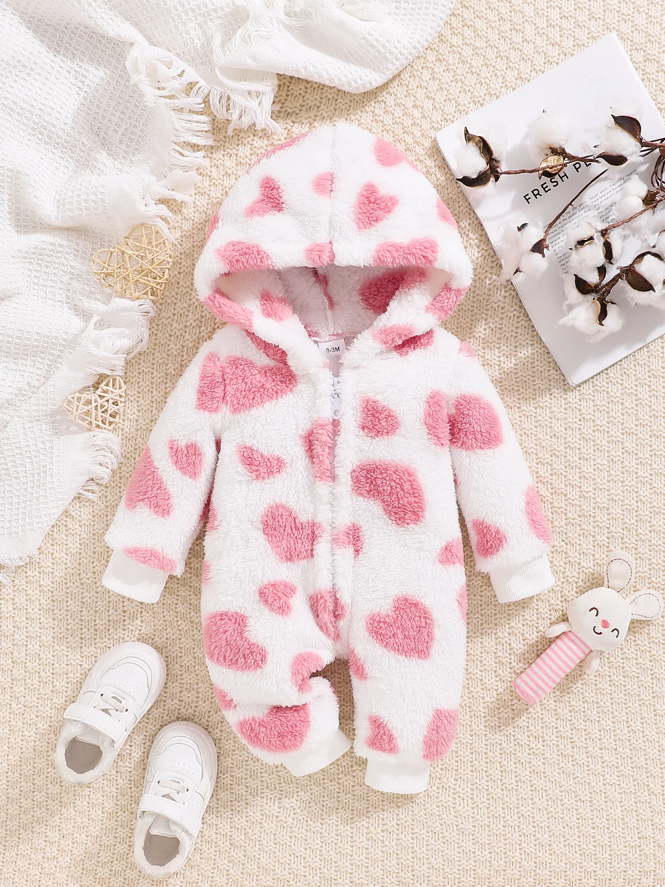 Baby autumn and winter baby long-sleeved long-legged love pattern onesie with cute hooded crawling clothes 1