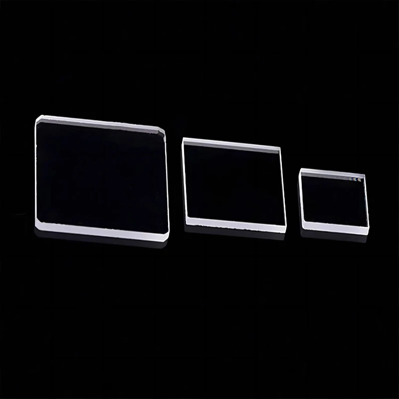 Ultra-Thin High-Temperature and Acid-Resistant Quartz Glass Sheet