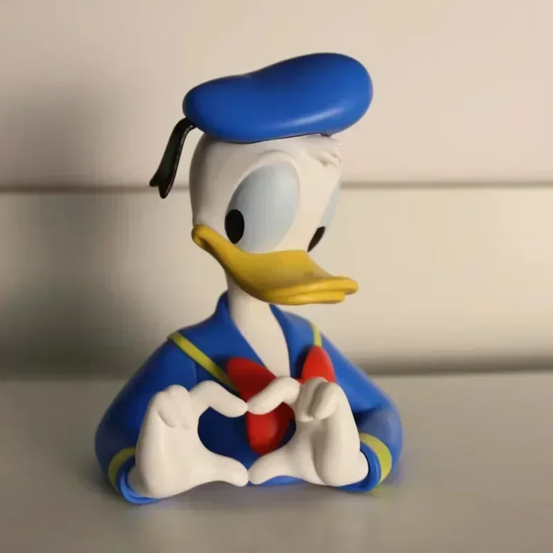 

Disney Donald Duck Daisy Anime Figures Mini Heart Half Bust Handwork Cartoon Models Room Decoration Decoration Toys