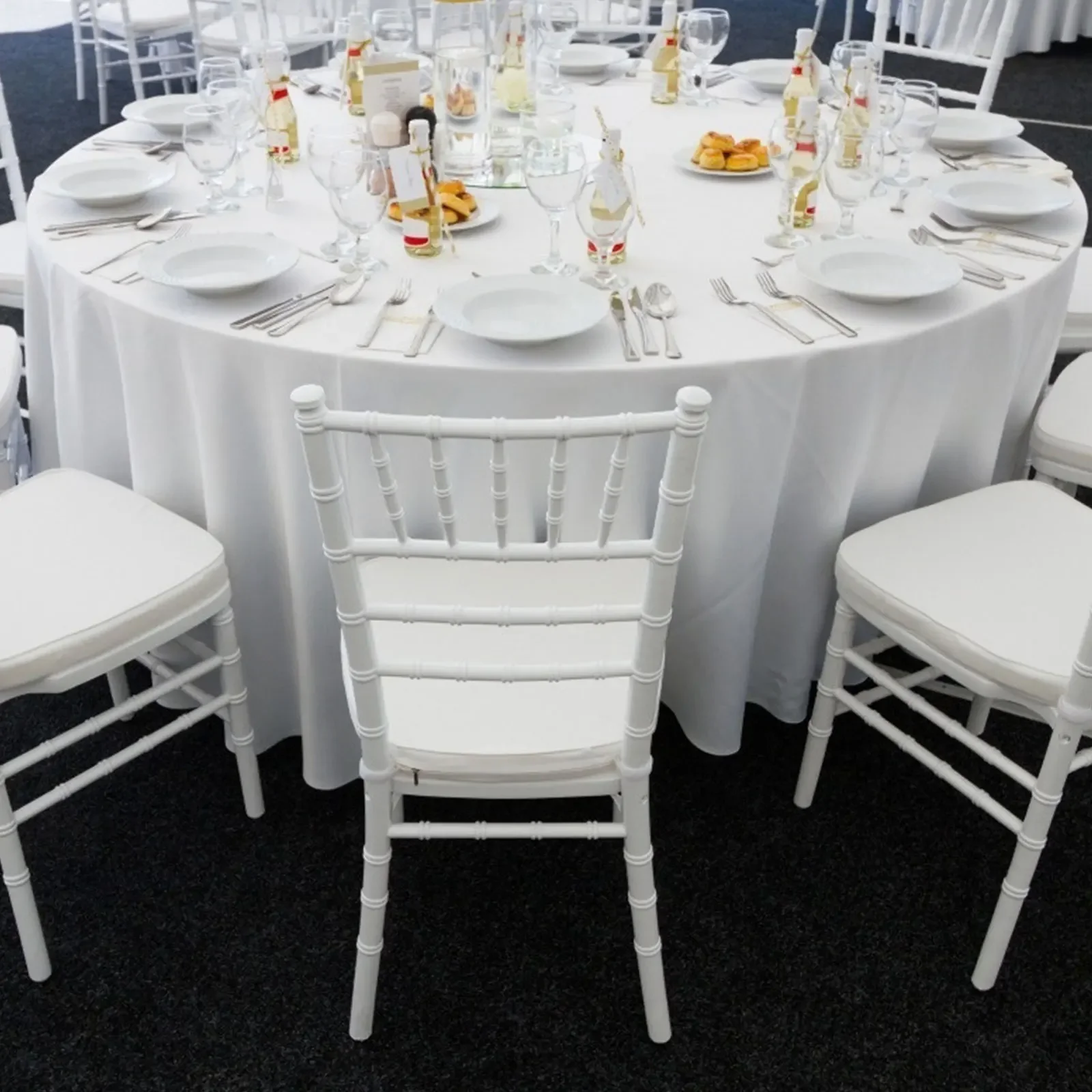 145-335cm Round Satin Tablecloths White Overlay Cover Smooth Fabric for Wedding Event Banquets Hotel Buffet Table Cloth Decor 4