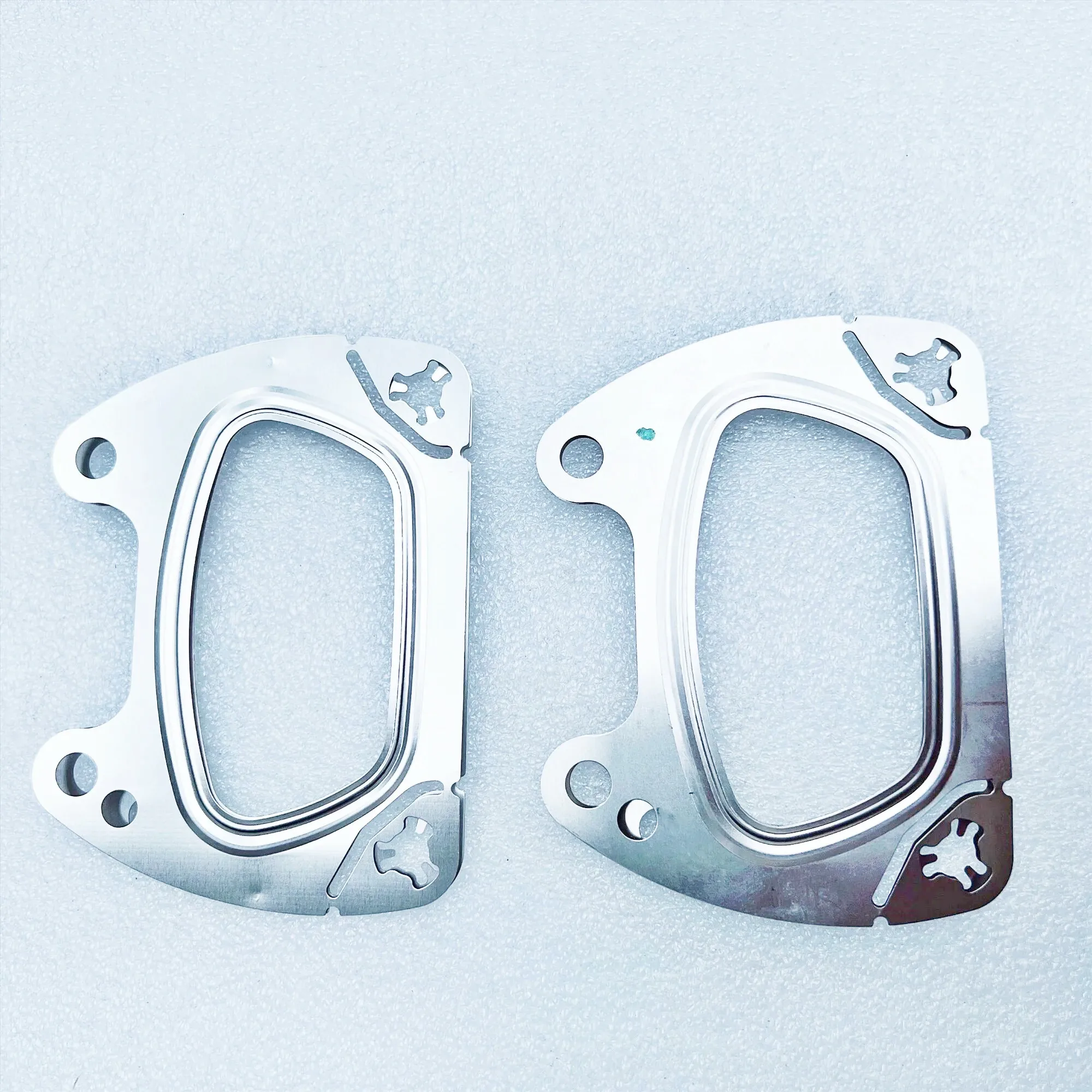 Exhaust Flange Gasket 68093232AA, Suitable For: 3.0L, 3.2L, 3.6L, Wrangler JK, JL,Grand Cherokee, Dodge Journey, Dodge Challeng