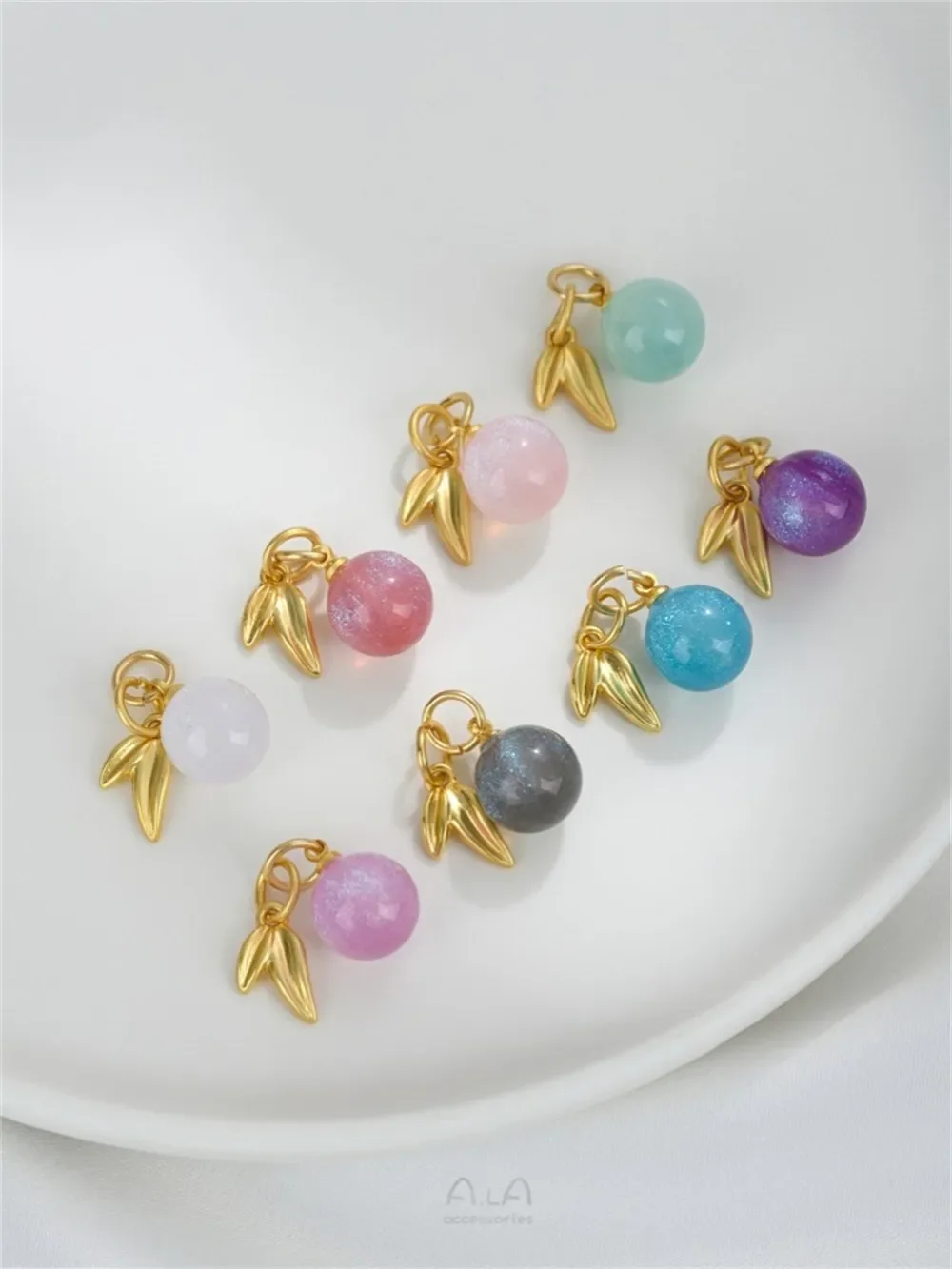 

Подвеска «кошачий глаз» из матового золота с бамбуковыми листьями, 14 к