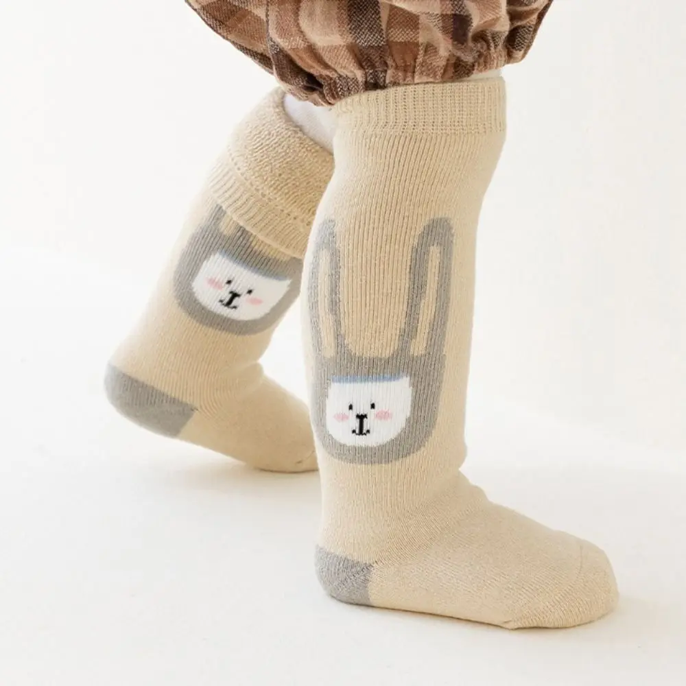 

Мультяшные детские гольфы с рисунком кролика в Корейском стиле для осени и зимы Детские Чулочные изделия носки для новорожденных