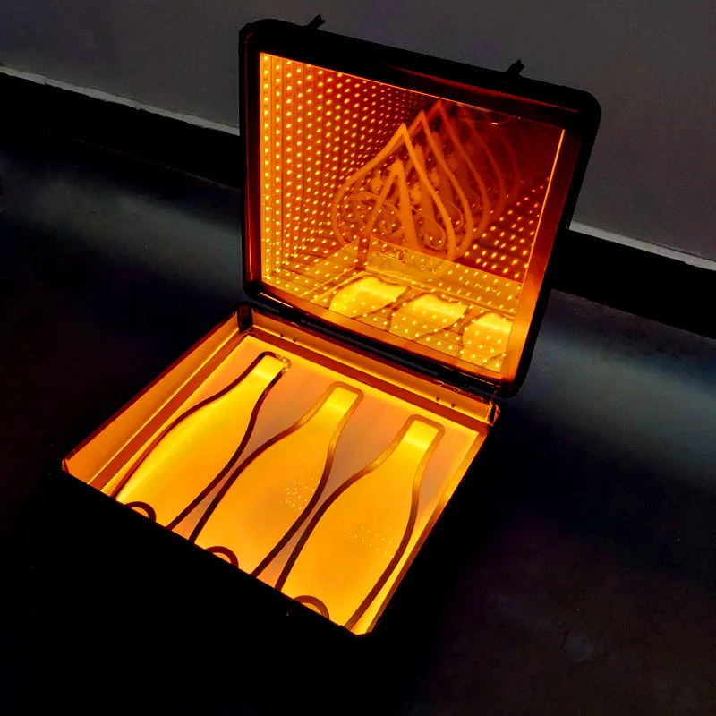 3 Bottles Capacity LED Ace of Spade Champagne Suitcase VIP Wine Bottle Presenter Box Glorifier Display Case For Nightclub Party