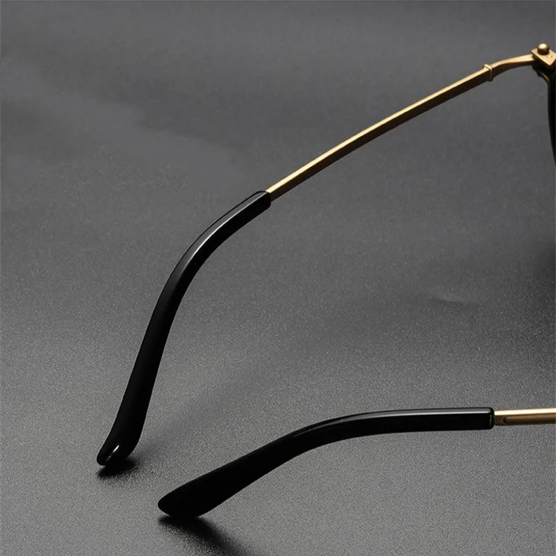 Reading Glasses Men Luxury Round Frame Magnifying Glasses Clear Lens Anti Blue Light Glasses Men Women Metal Reading Glasses New