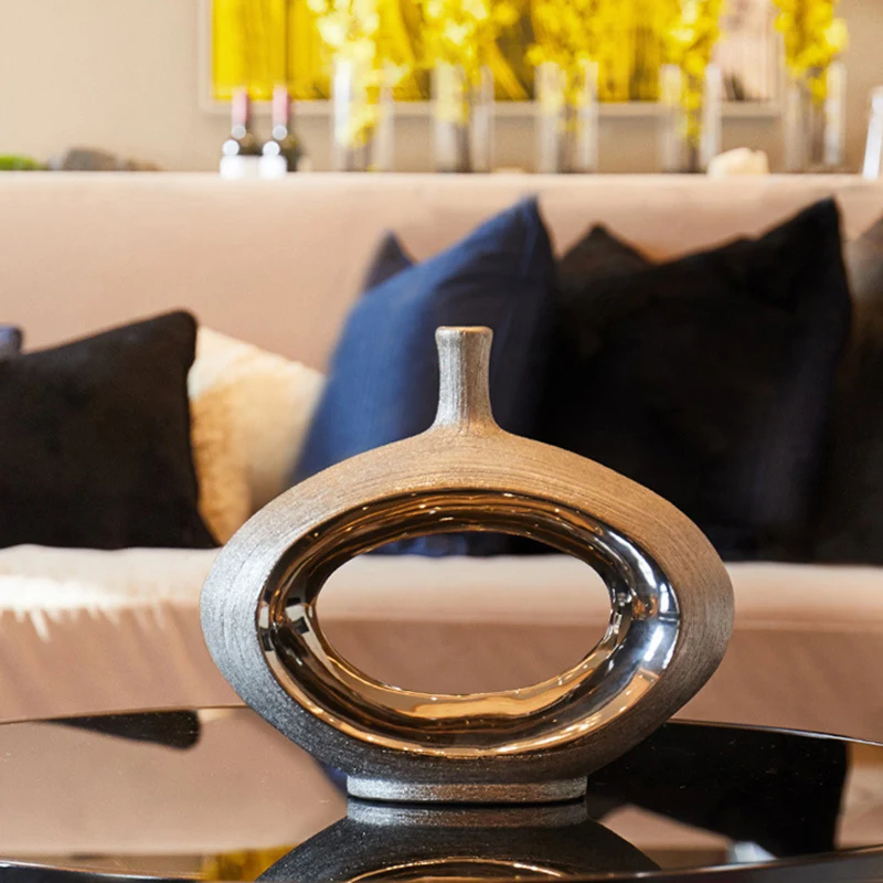 

Nordic Luxurious Home Decor Electroplated Circular Hollow Ceramic Vase Living Dining Room Balcony Accessories Dried Flower Pot