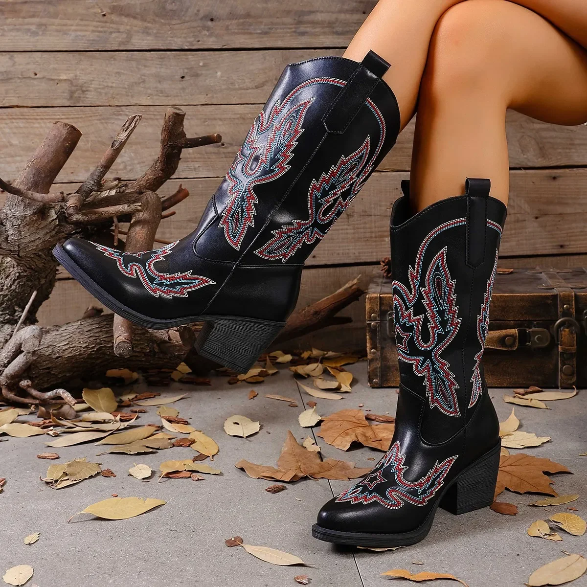 Ladies Boot Classic Embroidered Western Cowboy Boots Women Leather Cowgirl Boots Fashion Low Heel Shoes Knee High Woman Boots