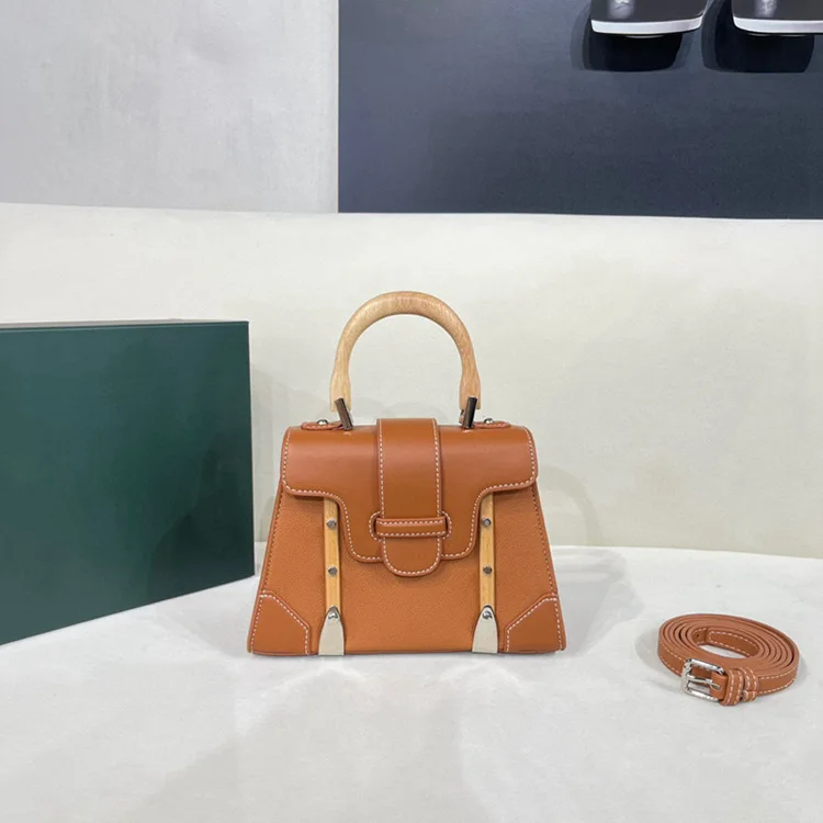 Luxury Brand Women's Shoulder Bag Crossbody Handbag Y2k Retro Wooden Handle Saddle Clutche Fashion Commuting Casual Versatile