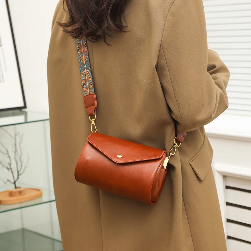 New Luxury Leisure Simple High Quality PU Leather Women's Small Wide Strap Cross Bag Vintage Flap Square Shoulder Bag