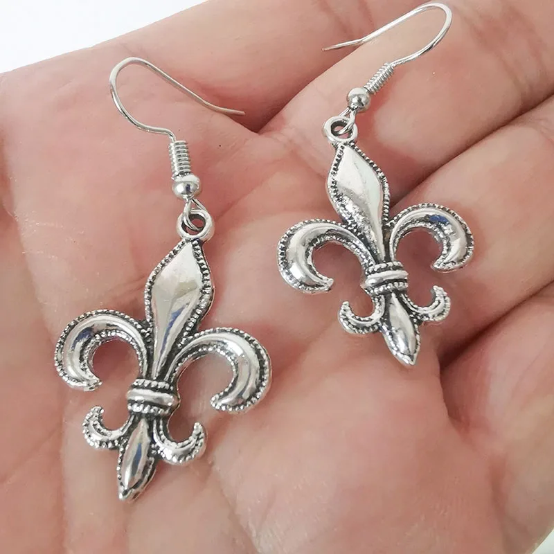 Dangle Earrings Drop Earrings Flower Earrings Fashion Vintage Lily Flower Drop Dangle Earrings for Women Goth Gothic Jewelry Accessories Decor Aesthetic Grunge Fluer Stud