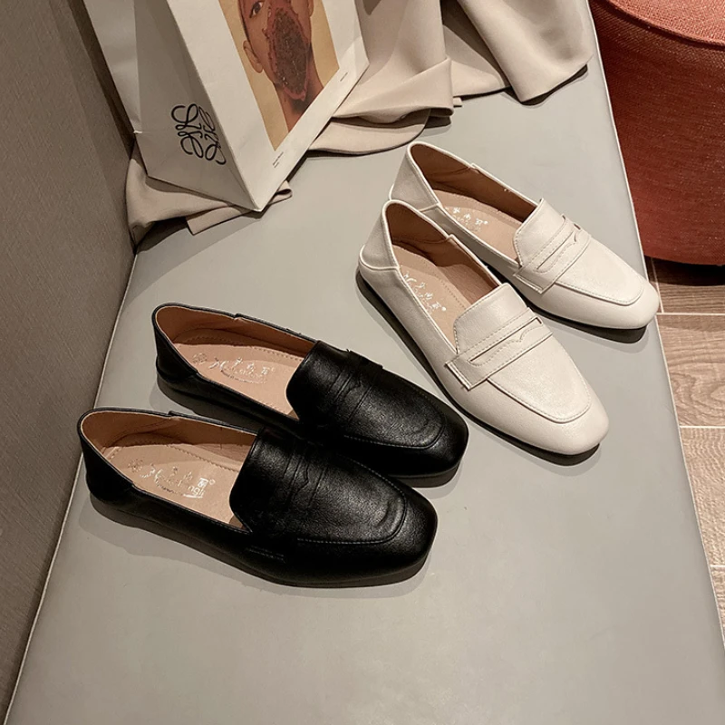 

Simple Fashion Women Flats Shoes Casual Slip on Black White Leather Loafers High Qiality Ladies Spring Penny Shoes Zapatos