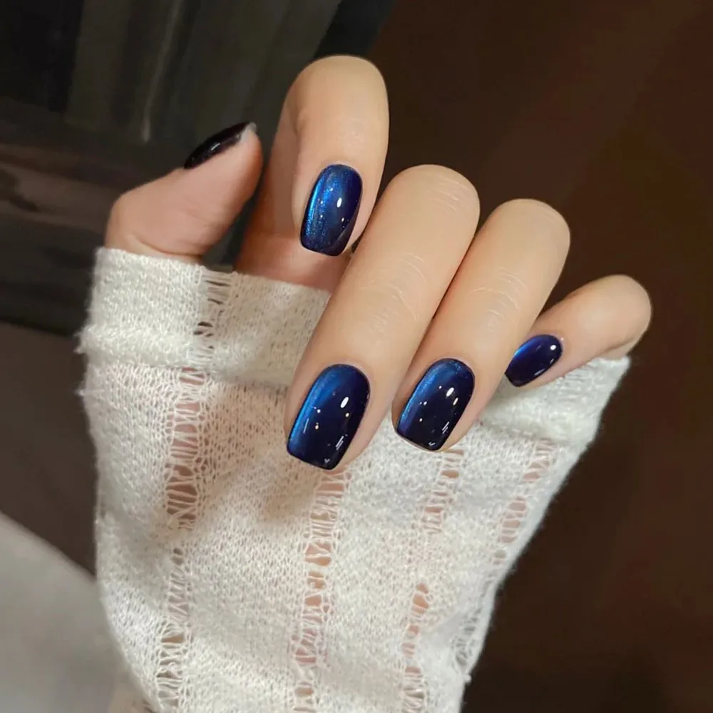 30개 우아한 다크 블루 캣아이 가짜 손톱 광택 있는 로얄 블루 짧은 스퀘어 프레스온 네일 풀커버 아크릴 네일 장식 T6