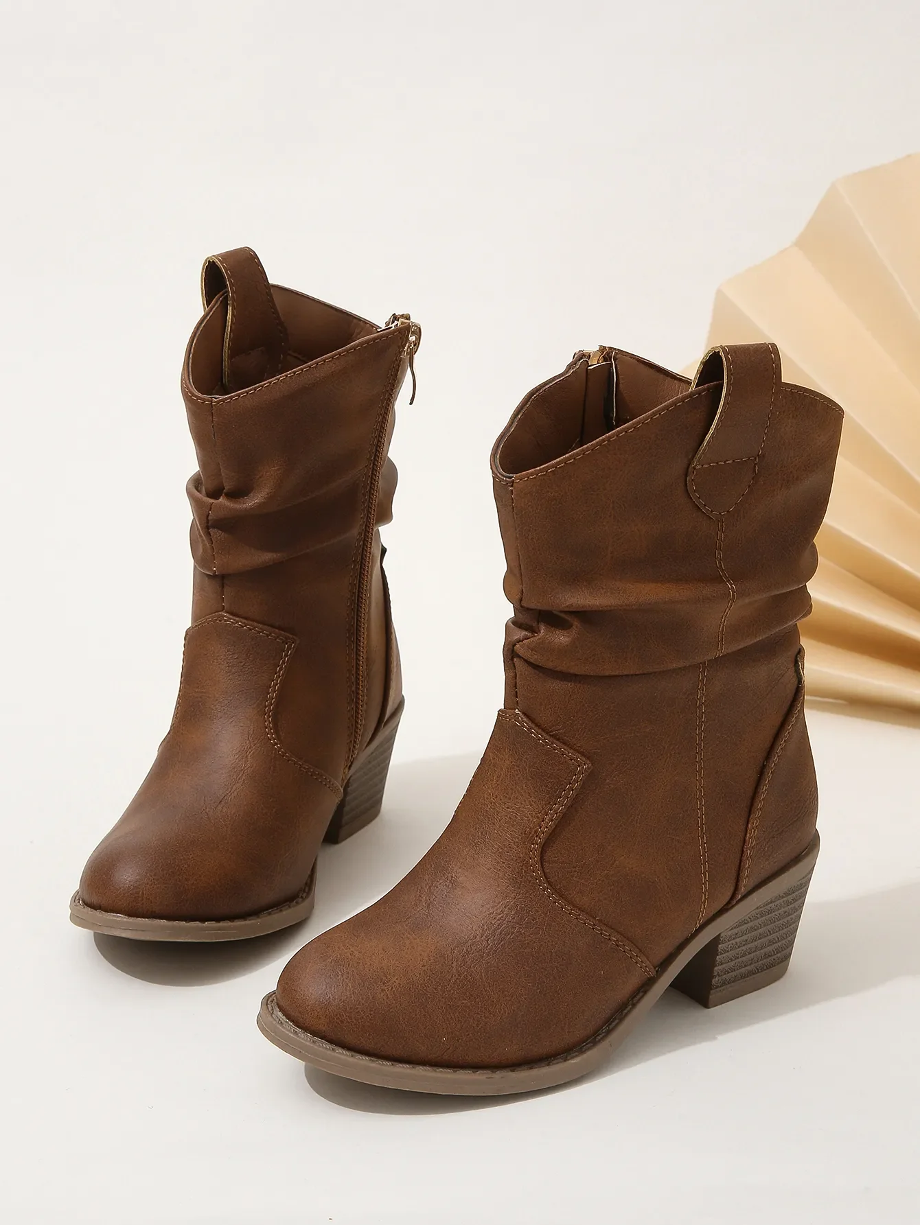 Teenage Kids Leather Boots Elegant Side Zipper Girls Fashion Boots Brown Pleated Chic Children Low Heels Mid-calf Boots Simple S5822d41a2d9a4a6590dc7349d0bcced54