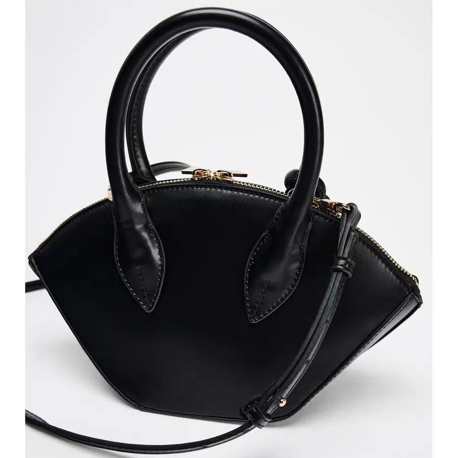 Luxury Designer Shoulder Bag Large Capacity Fashion Handbag Trapezoid Trendy Crossbody Bag Fan-Shaped Bucket Bag for Women