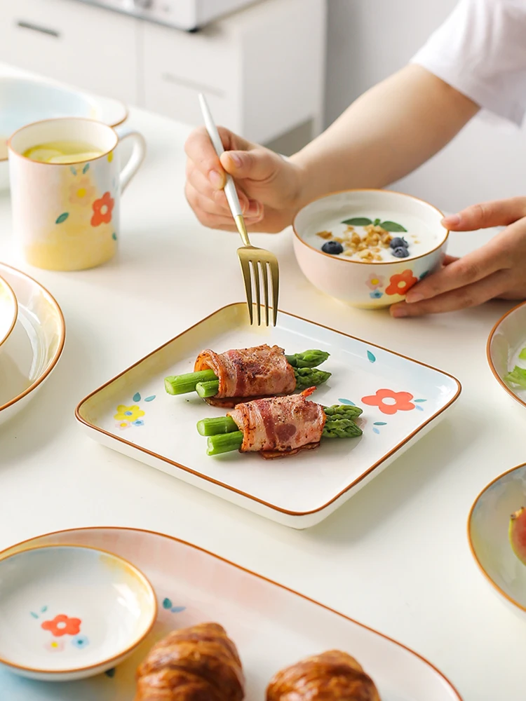 Ceramic 4.5inch Rice Bowls 6inch Salad Bowl 14 Inch Plates Creative Japan Style Cartoon Floral Under Glazed Porcelain Dinnerware