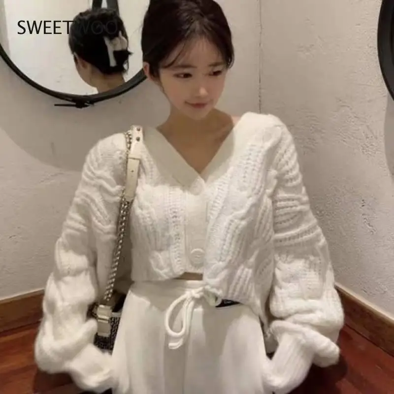 

Vintage Criss-Cross Cardigan Woman Sweaters Fall Winter 2021 Raglan Sleeve V Neck Button Up Jackets Knitted Short Coats Fashion