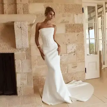 Abiti da sposa Boho a sirena senza spalline senza maniche Sweep Train Abito da sposa in raso Abiti da ballo semplici da sposa personalizzati
