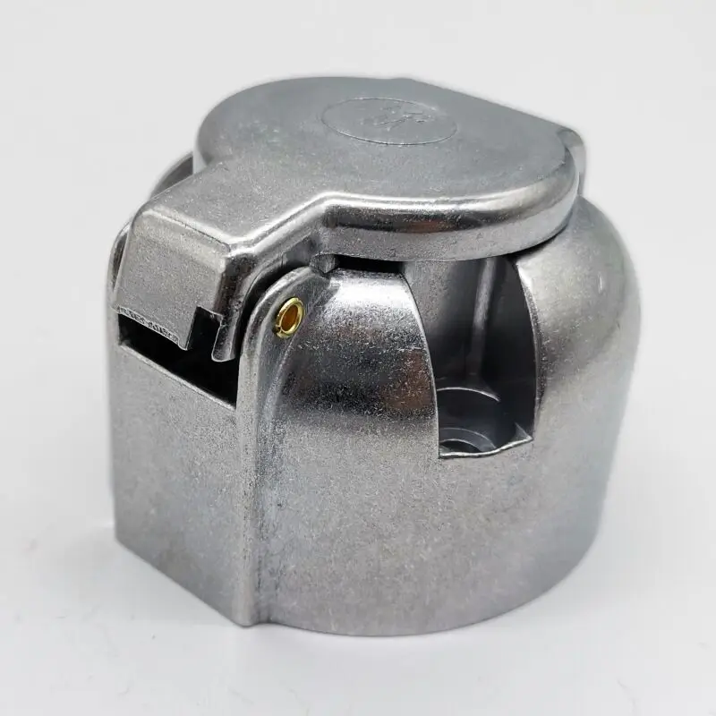 7 Pin Connector Trailer Socket Aluminium Alloy Towing 12V Round Adapter Truck Socket Car Accessories