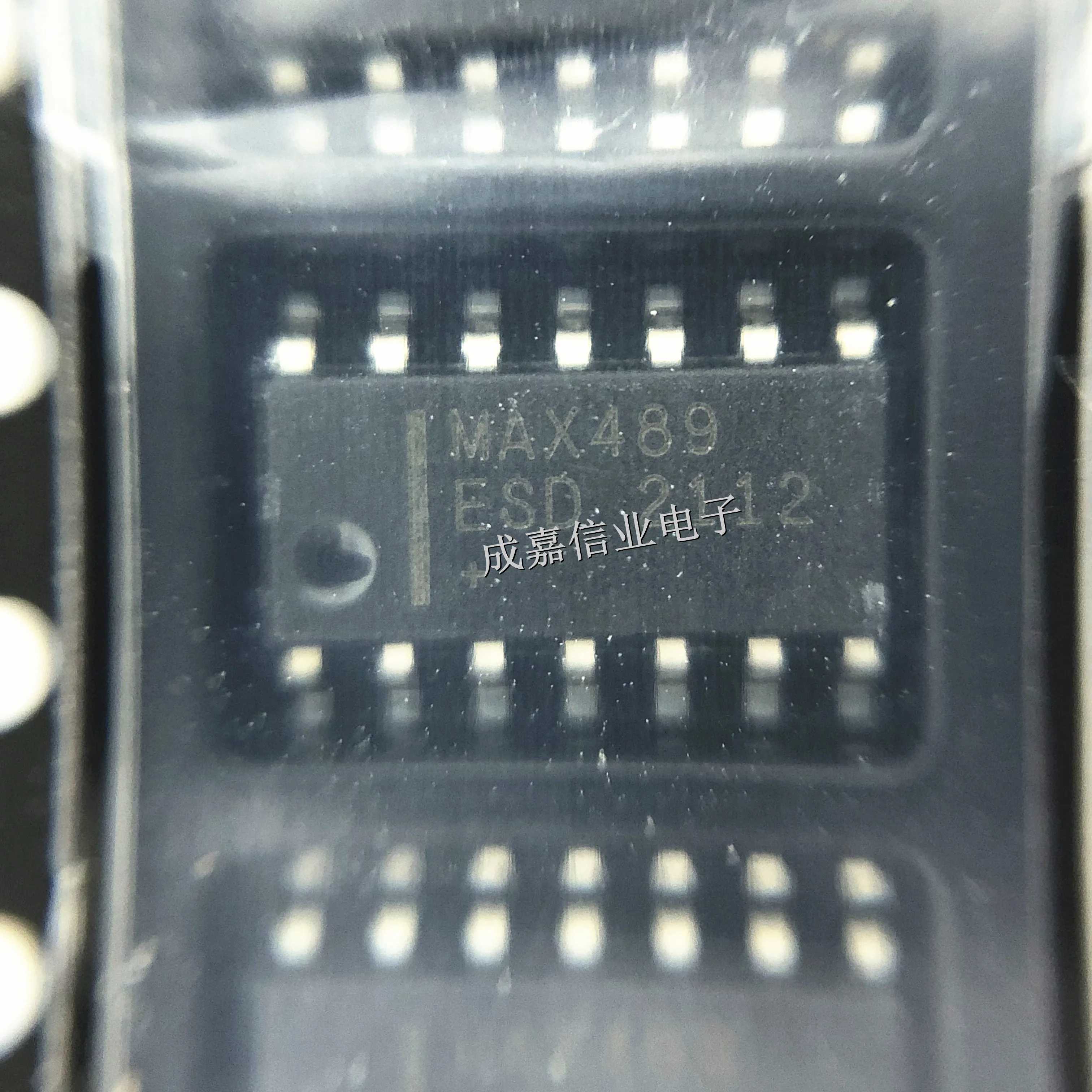 5개/몫 MAX489ESD+T SOP-14 MAX489ESD RS-422/RS-485 인터페이스 IC 1 드라이버 작동 온도:- 40 C-+ 85 C