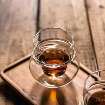 2/4pcs Set di tazze di vetro borosilicato a doppia parete Set di tazze di caffè espresso resistenti al calore Set di tazze da tè per vino con brandy creativo 120/130ml 2