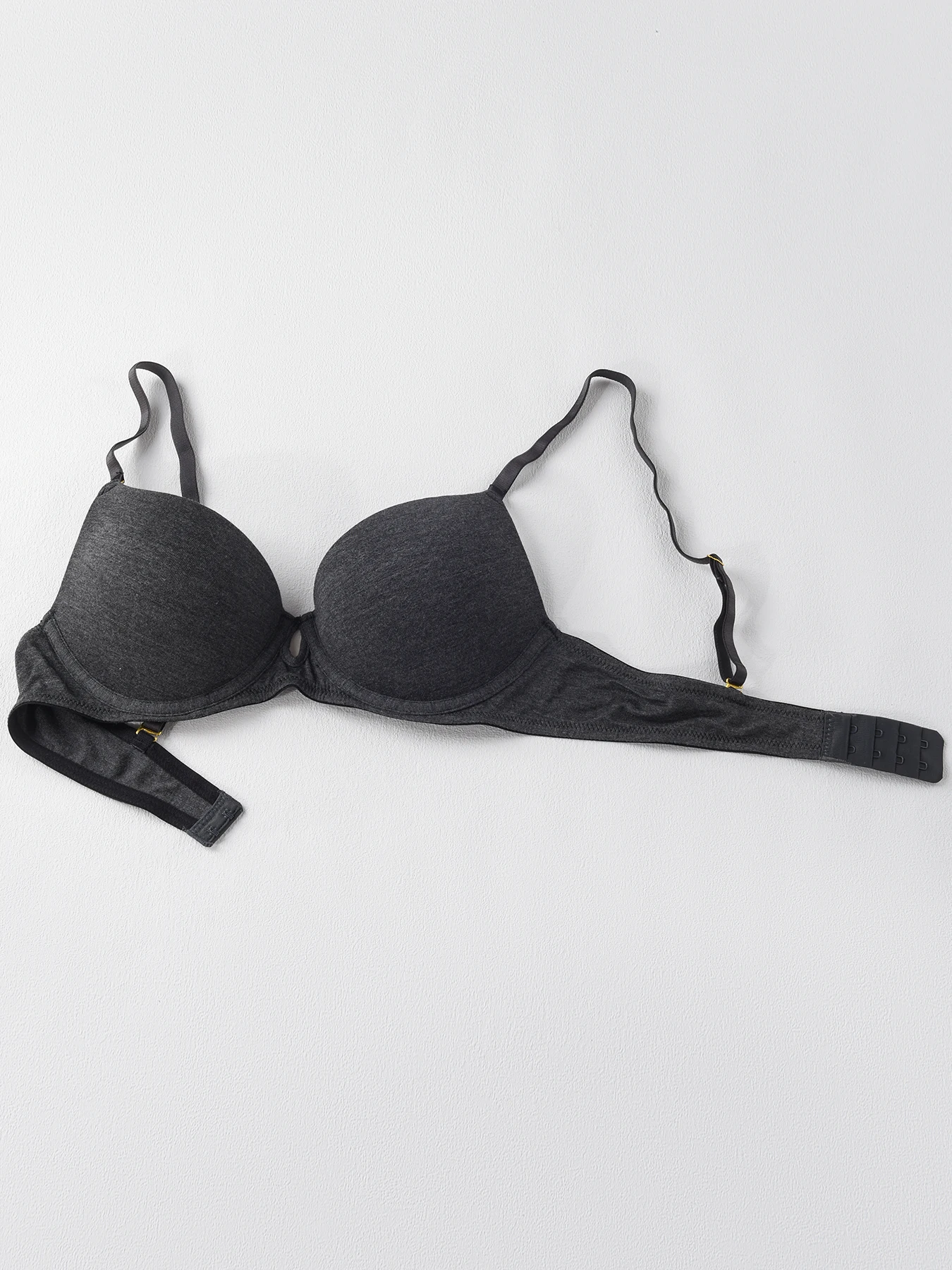 European and American sexy smooth t-shirt push up bra stylish underwire gathering bra luxurious and noble bra 6