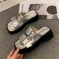 Sandales décontractées confortables et respirantes pour femmes, sandales à la mode, parfaites pour un usage quotidien et des vacances à la plage, neuves 2