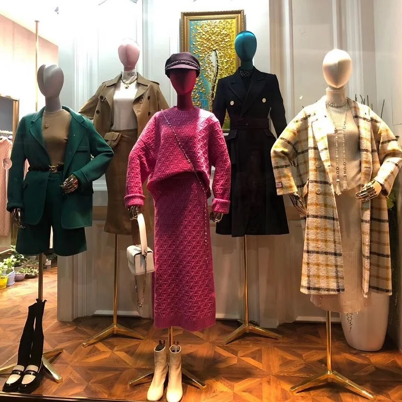 Рисунок 6 - Женский манекен с деревянным или тканевым покрытием