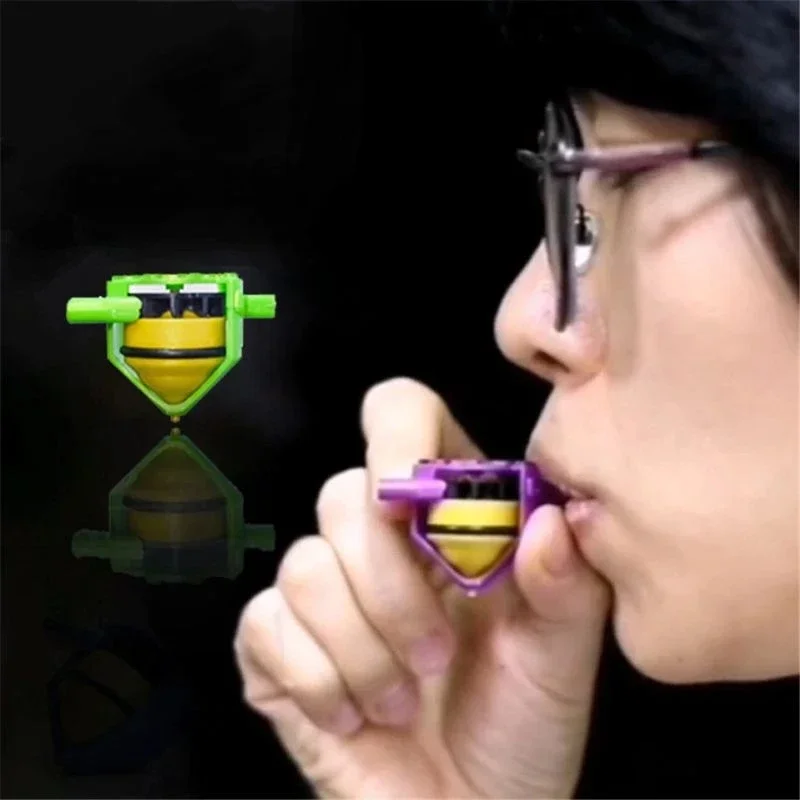 Spinning Top Toy Battle Top Toy Battle Tops Spinning Top Novelty Whistle Gyro Toys Blowing Rotation Stress Relief Desktop Spinning Top Toy Kids Gift Classic Toys