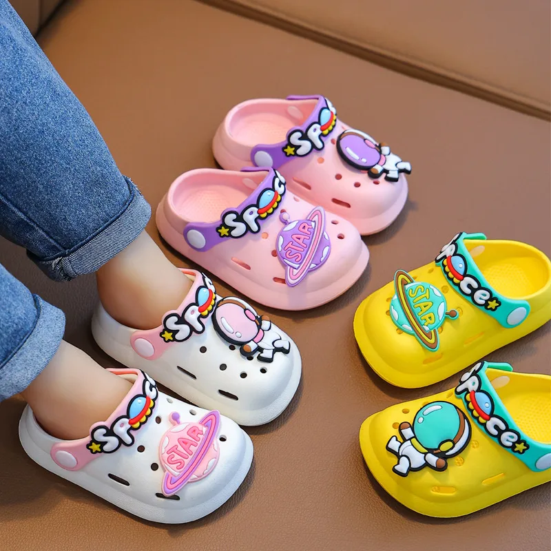 

Children's slippers summer boy 1-3 years old non slip soft sole baby cute Clogs garden casual EVA sandals Kids bathroom shoes